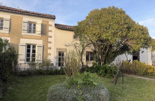 Germignac Bed & Breakfast | chambre d hote Grande Champagne