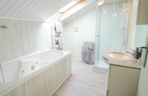 Riviere-Saas-et-Gourby Bed & Breakfast | Chambres d'Hôtes de Poumatan