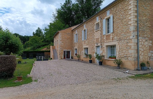 Noaillac Bed & Breakfast | Chambres d'hôtes aux vieux fours for 2 people near freeway access