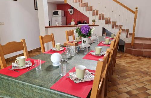 Cravant Bed & Breakfast | Chambres spacieuses près de Beaugency, petit-déjeuner inclus - FR-1-590-455