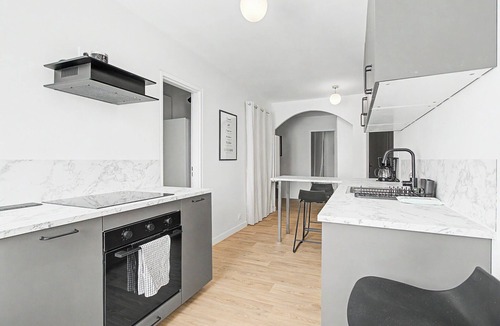 Annecy Apartment | Champs Fleury – A comfortable flat in a quiet neighbourhood