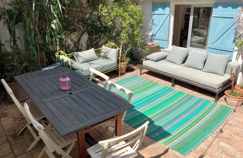7th Arrondissement House | Character house with shaded courtyard 1 min from the sea, Endoume