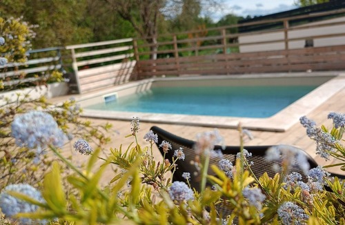 Saint-Aigulin Villa | Charente-style farmhouse - Up to 15 guests - 10 beds - 5 bathrooms - On the riverbank