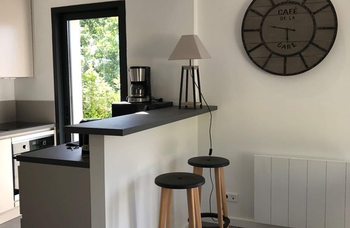 Chateauneuf-Grasse Villa | Charm, nature and calm