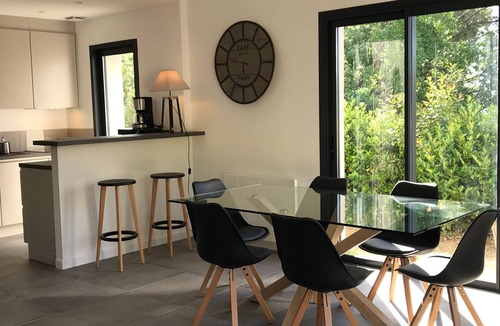 Chateauneuf-Grasse Villa | Charm, nature and calm