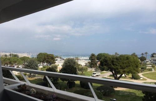 Villeneuve Loubet Beach Apartment | Charmant 2P en bord de mer, 4 couchages, marina, proche gare et centre, parking vélos et scooters - FR-1-252A-9