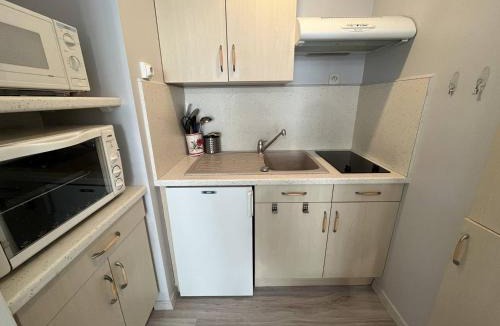 Saint-Hilaire-de-Riez Apartment | Charmant appartement avec parking, à 50m de la plage - FR-1-324A-25