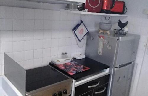 Barbezieux-Saint-Hilaire Apartment | Charmant appartement avec terrasse et jardin, idéal pour 4 personnes, à Barbezieux - FR-1-653-196