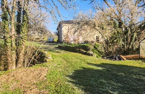 Saint-Maigrin House | Charmant Studio Au Calme