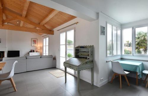 Les Portes-en-Re House | Charmante Maison avec Jardin, à Proximité du Centre des Portes-en-Ré, 3 Chambres, WIFI - FR-1-434-59