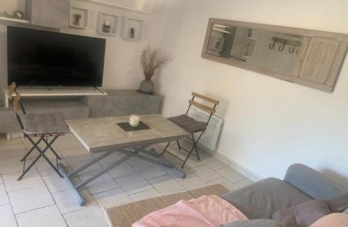 Pont du Loup Apartment | Charmante maison avec piscine