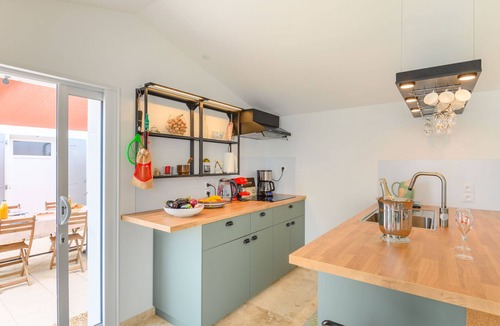 L'Epine House | Charme de Port Morin by Interhome