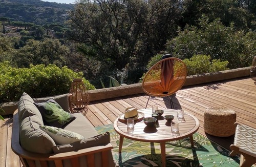 La Croix-Valmer Apartment | Charment Mazet Haut de Gigaro, facing the pine forest