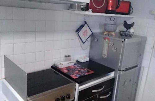 Barbezieux-Saint-Hilaire Apartment | Charming apartment with terrace and garden, perfect for 4 people, in Barbezieux
