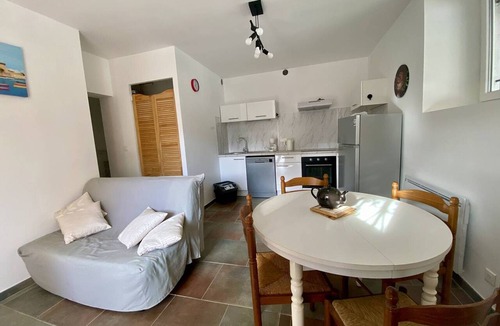 Cambo-les-Bains Apartment | Charming 1-Bedroom in Cambo-les-Bains, Near Spa, for 2 People