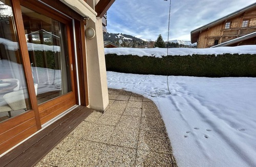 Demi-Quartier Apartment | Charming 2-bedroom apartment, garden, parking, and wifi in Demi-Quartier