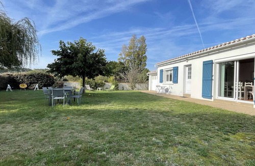 Barbatre House | Charming 2-Bedroom House Close to Beach with Large Garden & Garage
