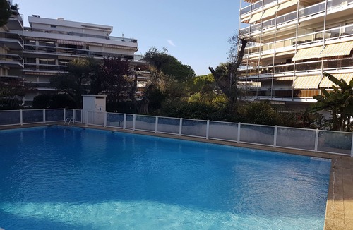 Antibes Apartment | Charming 2 rooms, terrace, with garage, swimming pool