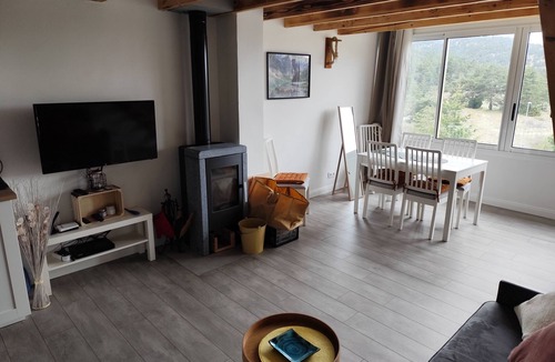 Greolieres les Neiges Ski Chalet | Charming 3-room chalet