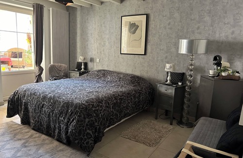 Montpouillan Bed & Breakfast | Charming 4-bedroom house - Domaine Le Bois de Montpouillan (11 pers)