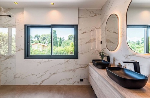 Prado - Republique House | Charming AC Villa in Cannes with Pool & Garden, 7 Min from Beaches