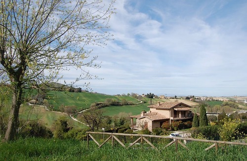 Polverigi Apartment | Charming apartment between the Marche countryside and the sea