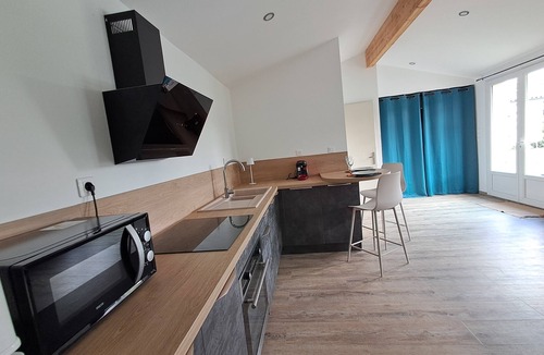 Bieujac Apartment | Charming apartment with garden and private pool