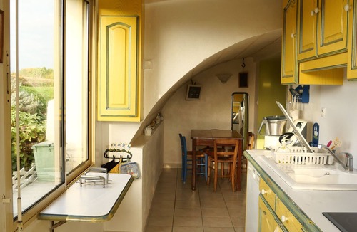 Loir en Vallee Cottage | Charming Countryside Home: Fireplace, BBQ, Kids' Playground, and Summer Pool in Loir en Vallée