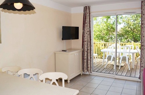 Rouret House | Charming Duplex House for 6 with Terrace, WiFi, Pet-Friendly - Grospierres
