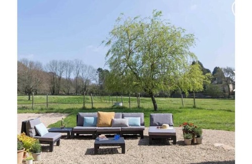Camors Cottage | Charming Family 2-Bedroom Cottage with Heated Pool Near Beaches & Forest