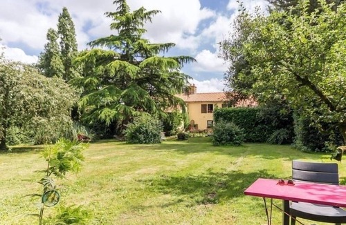 Corcoue-sur-Logne Cottage | Charming Farmhouse Near Nantes with Pond, WiFi, and Baby Equipment