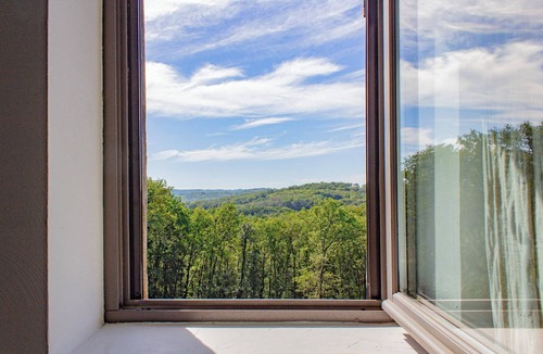 Castelnaud-la-Chapelle Cottage | Charming 2BR Gîte | Heated Pool & Terrace | Near Sarlat & Dordogne River