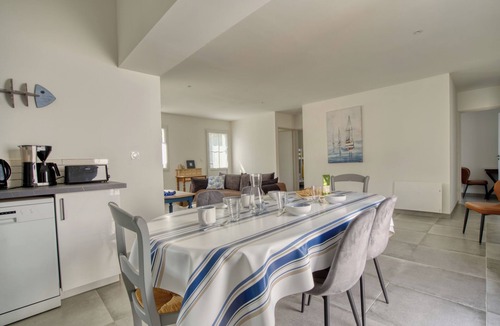 Saint-Georges-d'Oleron Villa | Charming new olėronnaise house between sea and forest, 500 m from the beach.