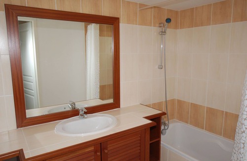 L'Aiguillon-sur-Vie House | Charming holiday home located at golf course