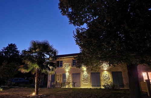 Palluaud House | Charming holiday house with stunning view and heated swimming pool.