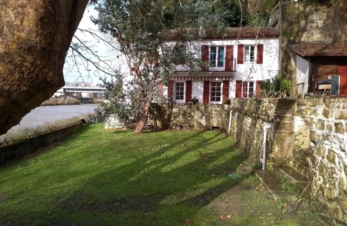 Bayonne House | Charming house by the river