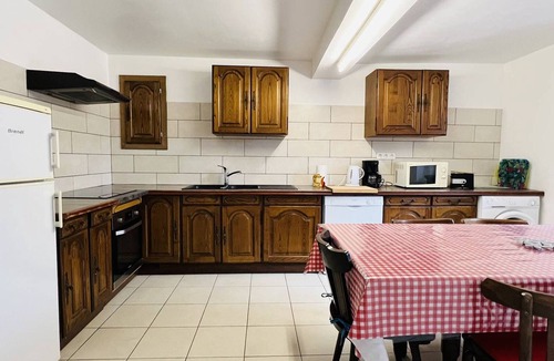 Louhossoa House | Charming house in Louhossoa, 6 guests - Garden & fireplace