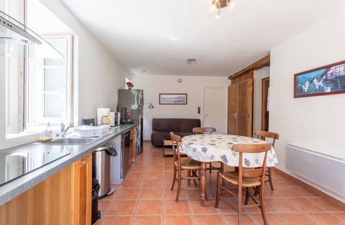 Esterencuby Apartment | Charming Little Yaitua with Mountain View, Private Terrace and Wi-Fi