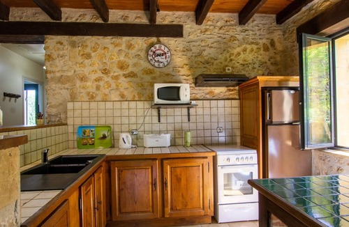 Monplaisant Cottage | Charming stone house in Périgord Noir, perfect for nature vacations