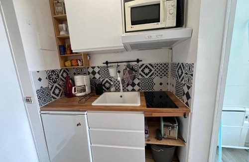 Ciboure Apartment | Charming studio for 4 in Ciboure with terrace