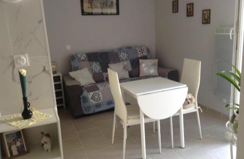 Dax House | Charming town centre house with garden