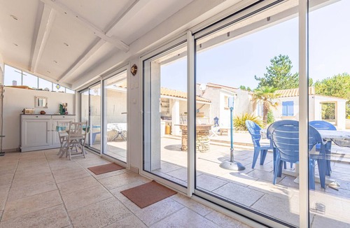 Le Chateau-d'Oleron House | Charming Villa “Maison Piscine et Nature” with Private Pool, Terraces, and Garden