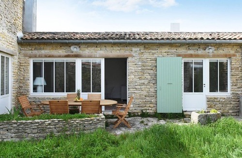 Les Portes-en-Re House | Charming Village Center House with Garden, 2 Bedrooms, Wi-Fi, and Fully Equipped Kitchen