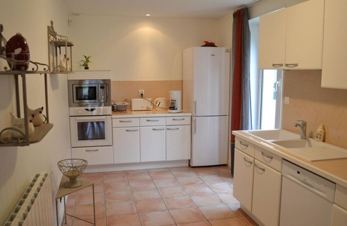 Saint-Cybardeaux Cottage | Charming Vineyard Cottage with Pool, Garden & Modern Amenities in Saint-Cybardeaux