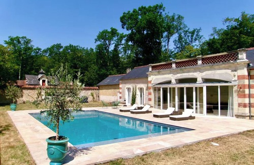 Hommes House | Chateau de La Briche & Private Pool House - Entire Loire Valley Estate