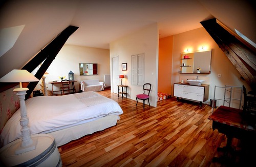 Neac Other | Château Tournefeuille in the heart of the vineyards!