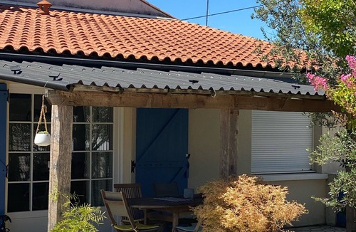Saint-Simon-de-Bordes House | Chez Desire (EI) our Peaceful, cosy 2 bedroom gite, with private heated pool!