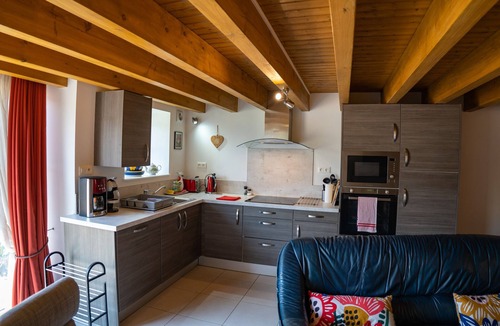 Saint-Seurin-de-Palenne Cottage | Child friendly gîtes, secure heated pool, toddlers play zone, beach 35 mins