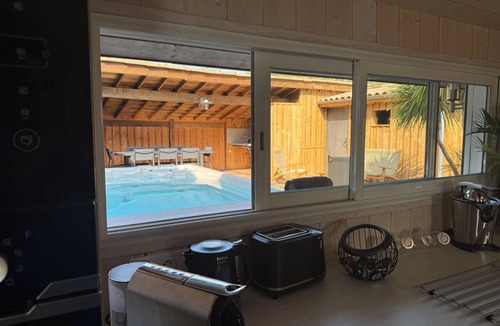 Claouey Villa | CLAOUEY Villa JANE 1st line Bassin & Spa view