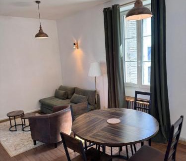 Les Hauts de Saint-Aubin Apartment | Cocon urbain avec jardin - appartement proche hôpital